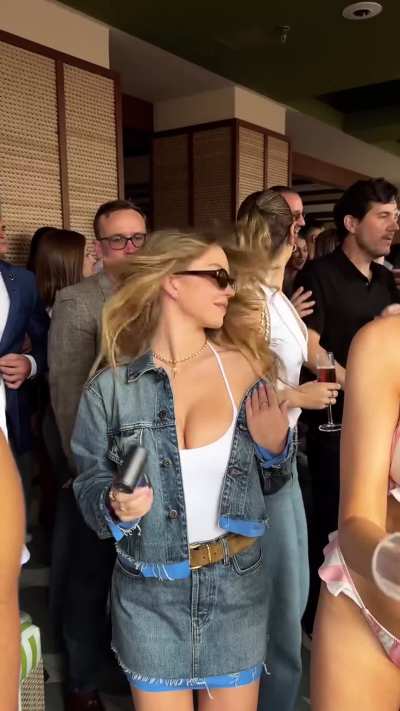 Sydney at the Palm Tree Beach Club in LA | IG May 2025