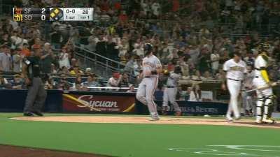 [Highlight] Kris Bryant with a bases clearing double to put the Giants up 3-0 in the 1st