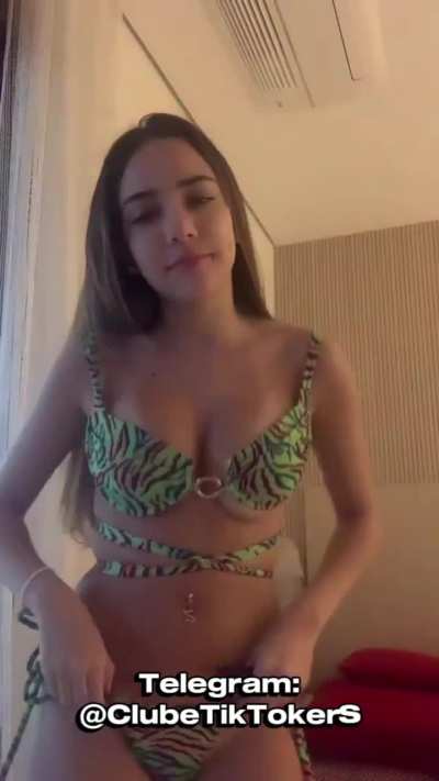 Anninha Bono TODAS as lives aqui