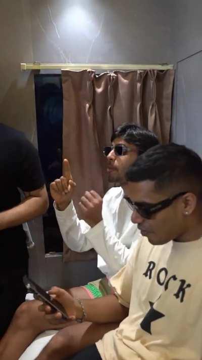 honestly love the vibe