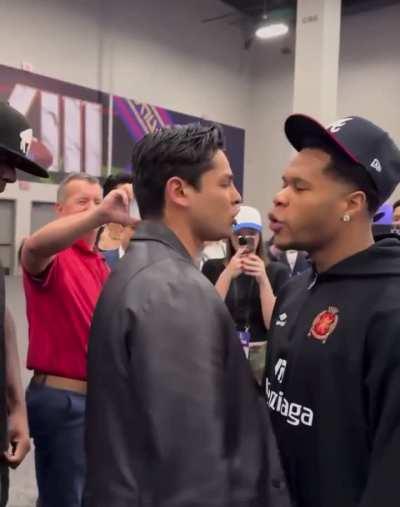 Racist boxer confronts black boxer and says he’s gonna beat him during BlackHistoryMonth