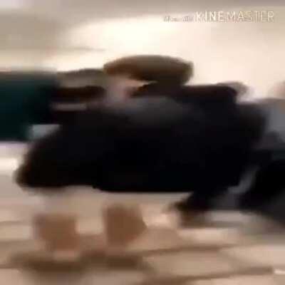 siempre he sido del discord, pero también tenia reddit y aun así no quería hacer parte de la guerra, los amo forros.