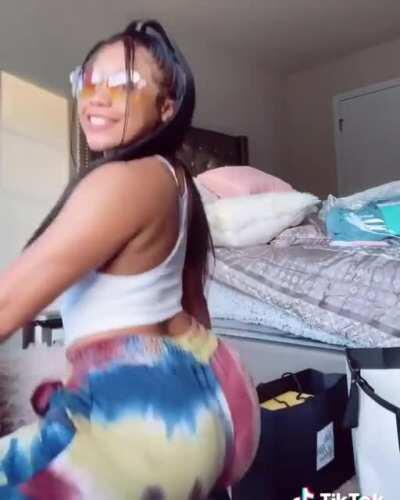 What y’all doing to them titters 🍑