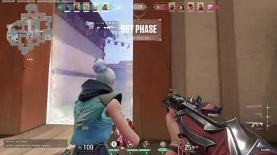 Bro was already holding left click before the round even started