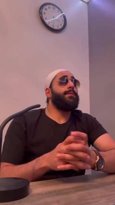 How Those Alpha Male Dudes Talk