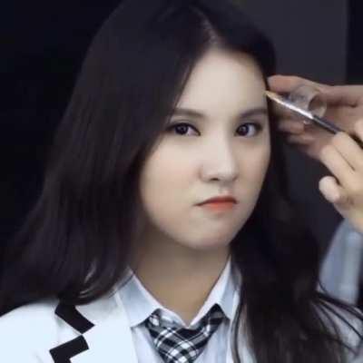 Eunha please stop don't do this. 😅