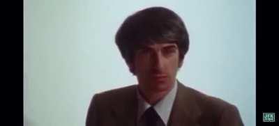 Dr Jacques Vallee presents footage of a Ufo in 1975 with extreme acceleration