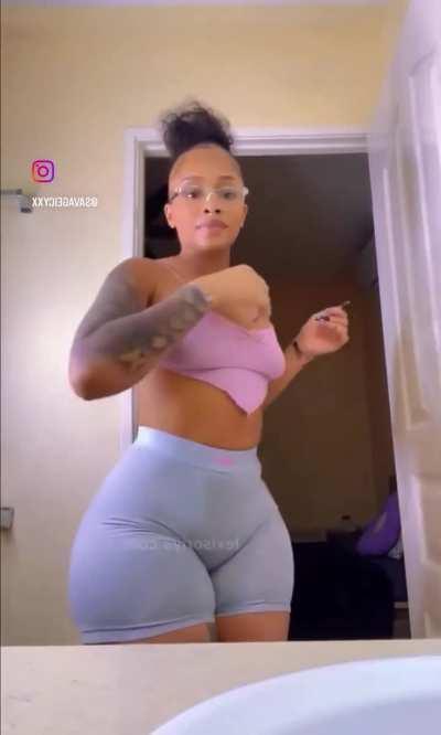 Chocolate Booty Queen