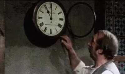 Dienstmeldung: vergesst nicht heute Nacht die Uhren zurückzudrehen.