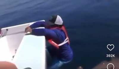 “Hold on to the fish” 😂