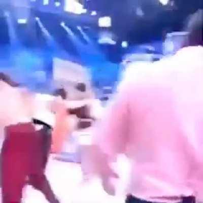 Ratinho usando 0,01% de seu poder.