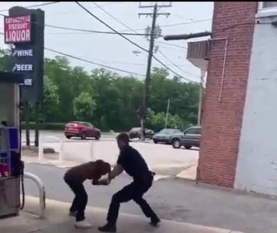 WCGW trying to arrest this man without backup or any physical strength