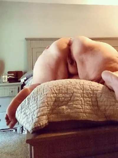 4th sale! 25% off. That's $7.50 for your first month. First 20 people. Lots of vids unlimited access. You got me jiggling my big ass and showing my holes. Lots bouncing smoking naked, masturbation, public flashing, sex, dick sucking. I'm random you never 