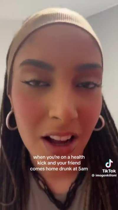 Black Crop Top (friends TikTok 18/04/2024)