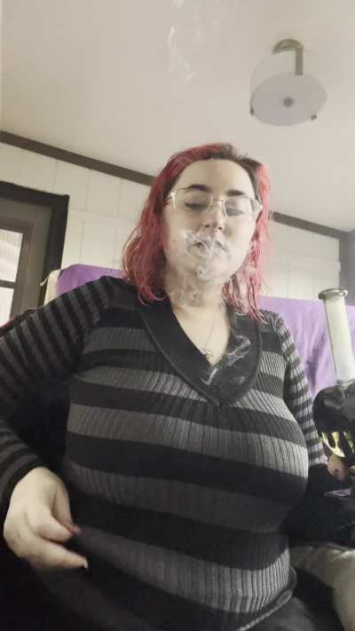 [cr] we love that you share your big tits 🥰