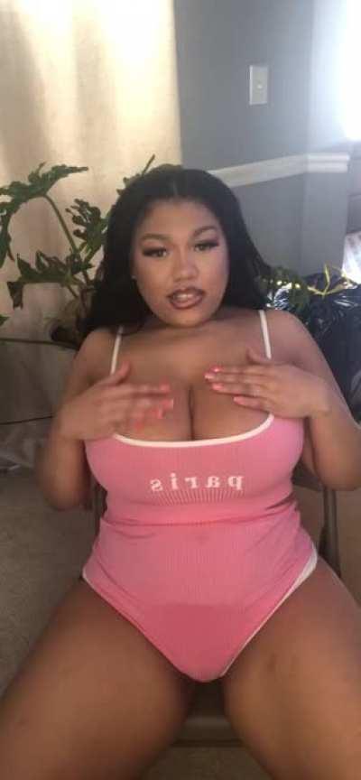 Let me suffocate you 🌸🌸🌸