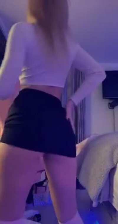 Do you mind if I twerk? 😈