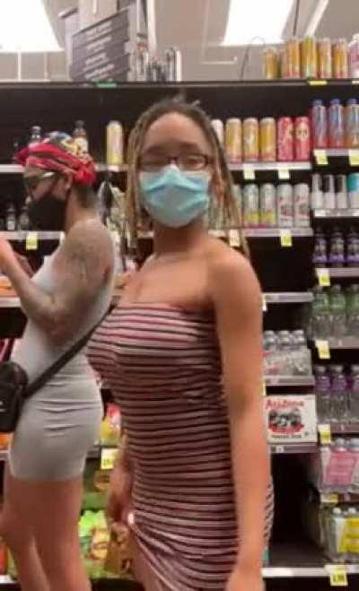 Public flashing 😳