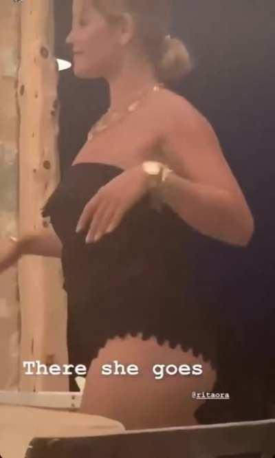 Sexy dance (added some music)