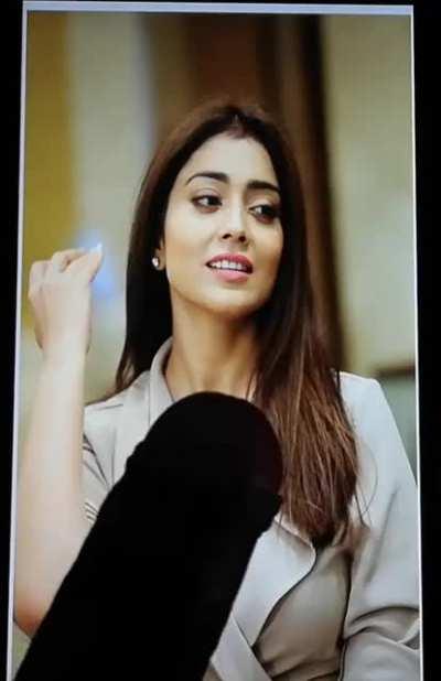 Shriya Saran Cum tribute