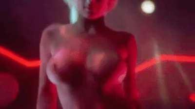 Julie K. Smith -- Return To Savage Beach (1998)