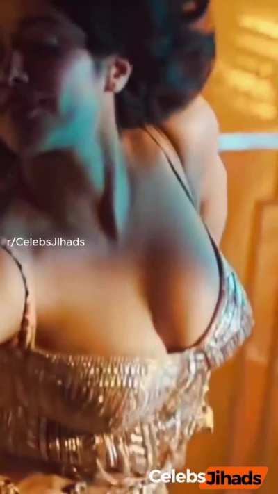Janhvi Kapoor's Juicy Bouncy Boobs, Close up (4K60FPS) 🤤❤️