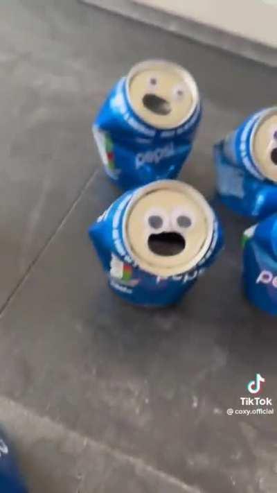 I see a little silhouetto of a Can