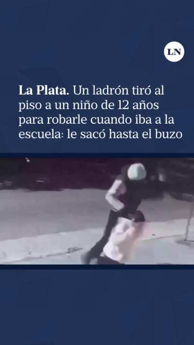 La Plata: Un ladrón tiro al piso a un niño de 12 años para robarle, le saco hasta el buzo