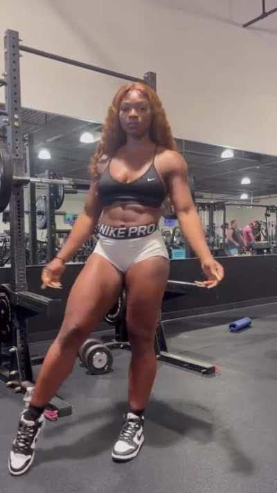 Dm me for Online One on one Training @fittedbyt 💪🏾 or for any other online program💪🏾