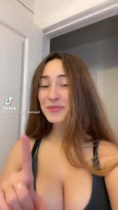 Imagine seeing those bounce while fucking