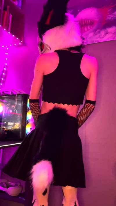 Even caged I can be dangerous >:3