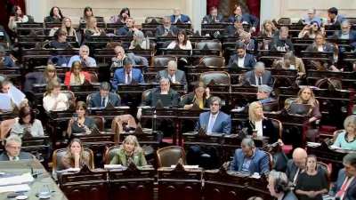 Karina Milei es vitoreada durante la audiencia de Adorni