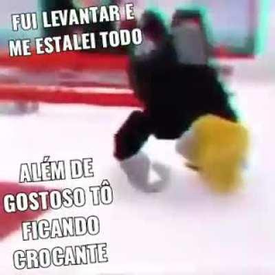 O pai acordo estralando mlk