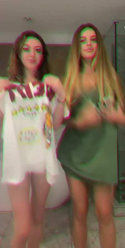 I just turned 18 and I’ve always wanted to make a naked TikTok 🥵 my friend talked me into it 💕