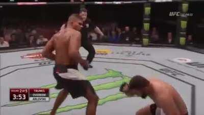 Brutal knockouts and brutally knocked out; the career of Alistair Overeem