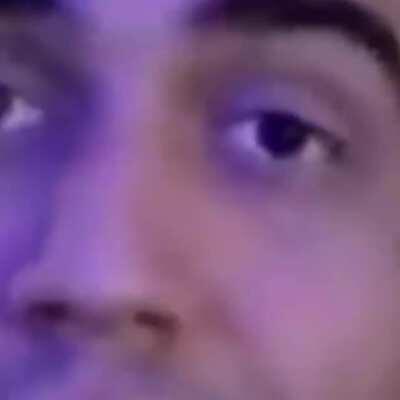 Neji é o metaforando, e o metaforando é o batman, e o batman tinha olho branco, e o biakugan é branco tbm, então o neji é o batman!!!