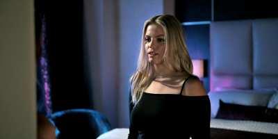 Reene Rapp..Teen girl having fun with milf through dating app