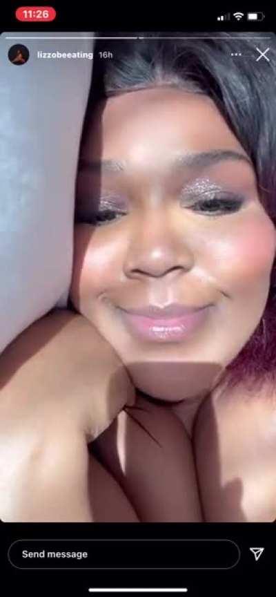 Who else would love to wake up this absolute Nubian Queen everyday till infinity? Like she has this energy that’s attractive and endearing 🤪🤪