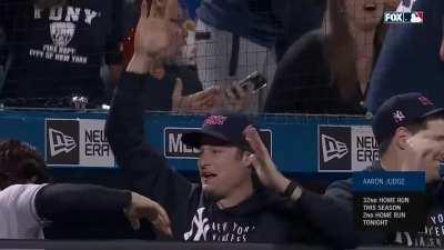 [Highlight] Aaron Judge hits a 2-run home run to tie the game at 7-7 in the top of the 8th