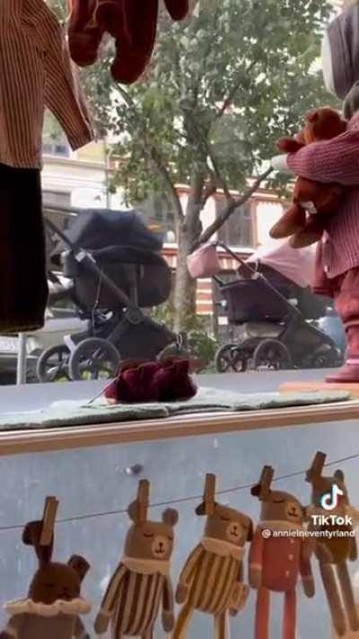 Denmark: Where babies nap alone outdoors