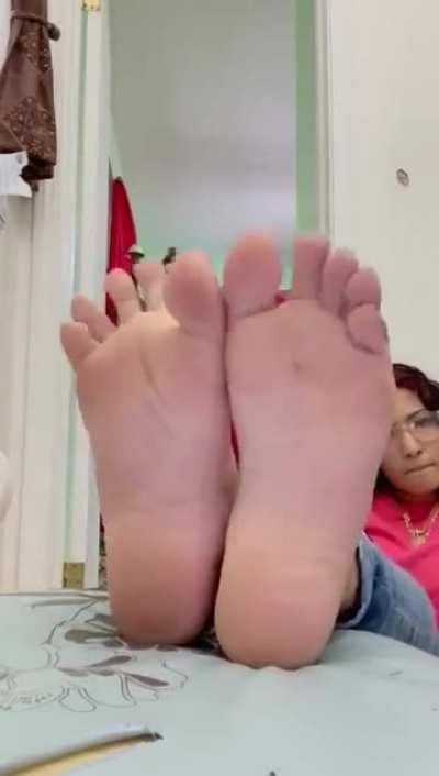 Can anyone tell me who this is please they said she retired