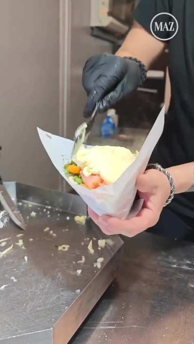 Käsedöner mit Lachs, Sucuk oder Gemüse