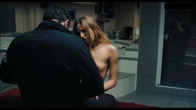 Stephanie Nur - Cracks in Concrete (2014)