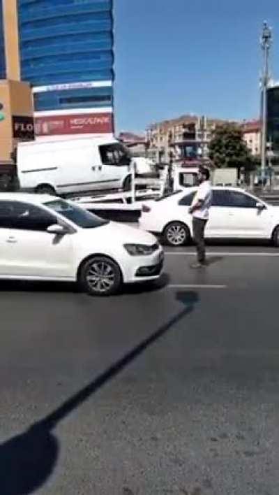 He performs Salah in the middle of the road
