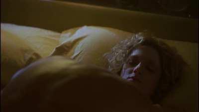 [Topless] [Bush] Judy Greer in 'What Planet Are You From?' (2000)