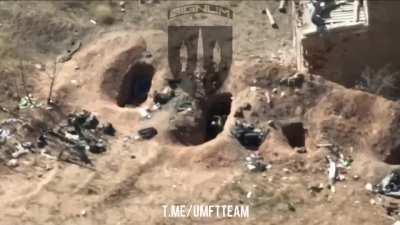 Ukrainian drone flies right into the Russian trench