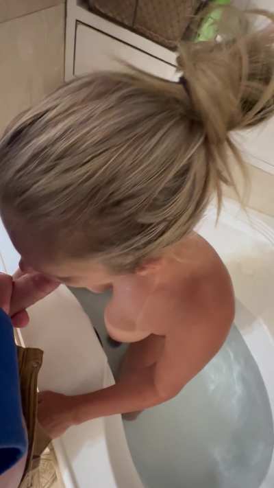 Cleaning some white cock while getting clean