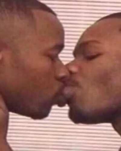 I want someone to cum in my boy pussy🍑🥺