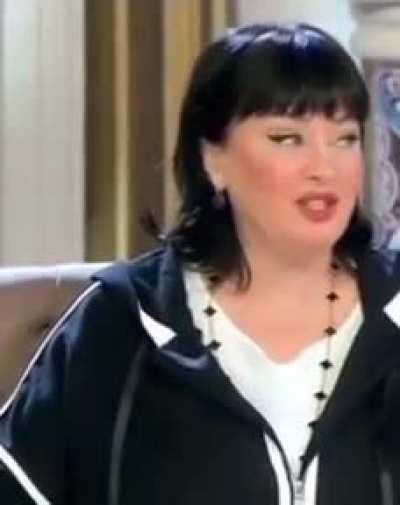 Какая то педерача про птиц на ТВ...