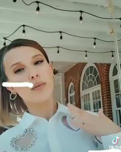 Wow🥵Anyone know her tiktok??